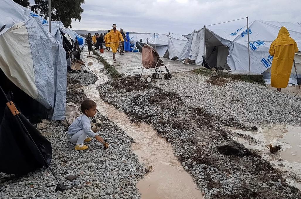 Kinderen in de modder van Moria verdienen beter