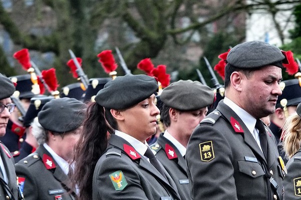 Dienstplicht voor vrouwen is een vanzelfsprekendheid